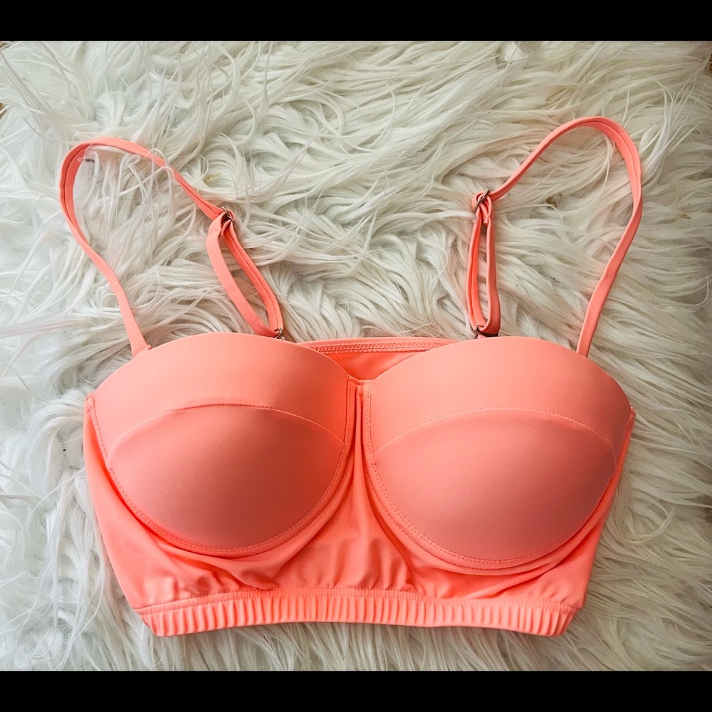 ☀️NWOT coral swim/halter top with underwire